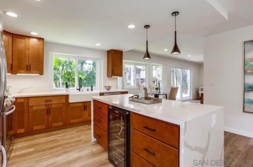 916 Alyssum Rd, Carlsbad CA  92011-3907 exterior