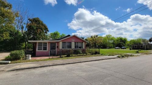 2371 Water St, Sanford, FL 32771-9148
