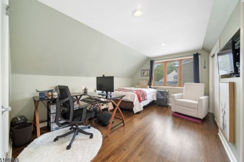 66 Hope St, Nutley NJ  07110-3120 exterior