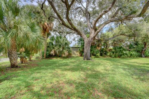 703 25th Pl, Boynton Beach FL  33435-7521 exterior