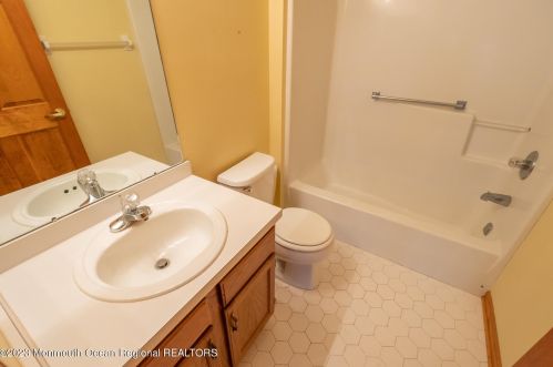 30 Baker Dr, Jackson Twp NJ  08527 exterior