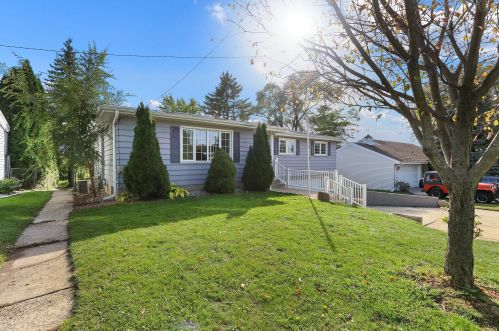 2470 Finger Rd, Green Bay, WI 54302-4210