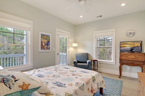 2601 Crooked Stick Ln, Mount Pleasant SC  29466-8738 exterior