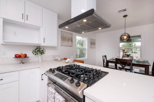 1741 Valley Center Ave, Glendora CA  91740-6132 exterior