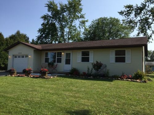 232 Hotel St, Brooklyn, WI 53521-9012