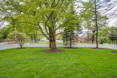 755 Fairmount Ave, Chatham Township NJ  07928-1161 exterior