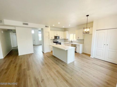 10245 Calle Cadiz, Tucson, AZ 85747-5177