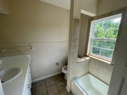 2113 Orchard St, Whitaker PA  15120-2603 exterior