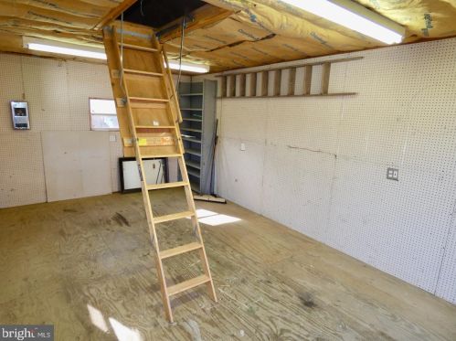 2219 Henlopen Ave, Wilmington DE  19804-3621 exterior