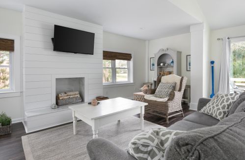 218 Forest Trl, Isle Of Palms SC  29451-2513 exterior