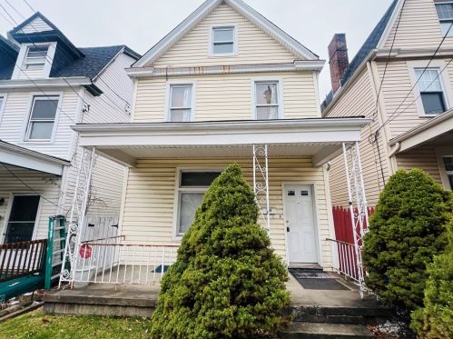 209 Dunseith St, Pittsburgh PA  15213-2505 exterior