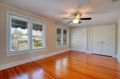 920 16 Ave, Saint Petersburg FL  33707-4113 exterior