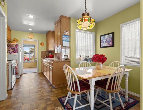 6708 Daneland St, Lakewood CA  90713-2101 exterior