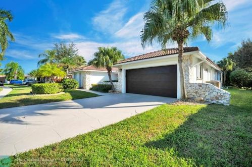 20044 Back Nine Dr, Boca Raton FL  33498-4707 exterior
