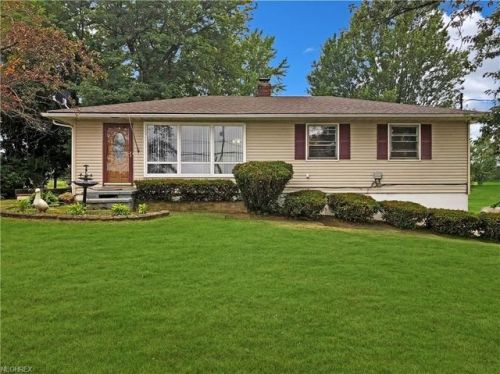 5976 Norwalk Rd, Medina, OH 44256-9492