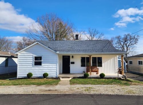 9 Spring St, Mechanicsburg, OH 43044-1129