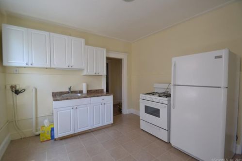860 Howard Ave, Bridgeport CT  06605-1921 exterior