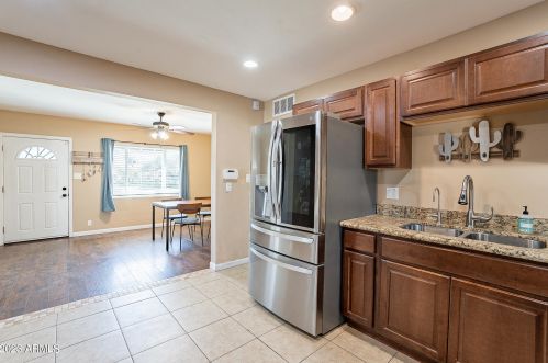 8142 11th Pl, Phoenix AZ  85020-3716 exterior