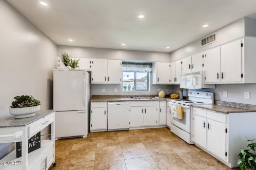 4532 Altadena Ave, Glendale, AZ 85304-3529
