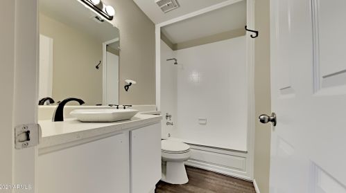 101 7th St, Phoenix AZ 85034-0663 exterior