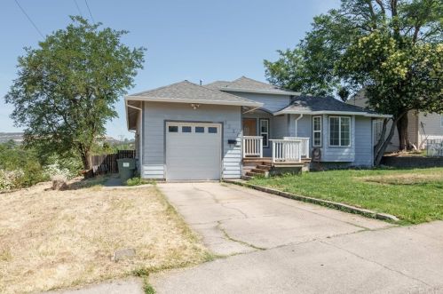 3310 Ashley Ave, Oroville, CA 95966-5208