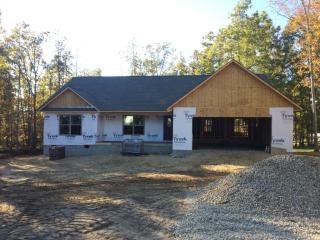 1006 Huron Dr, Crossville, TN 38572-6304