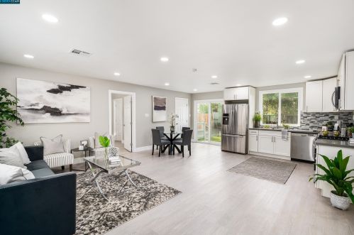 128 Navy St, West Pittsburg, CA 94565-4009