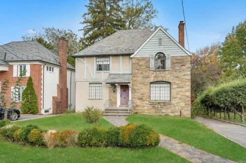 35 Ridgeway St, Mount Vernon, NY 10552-1020