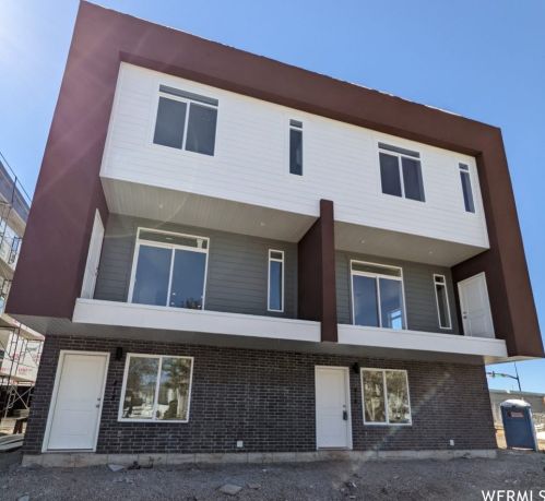 446 Depot St, Clearfield, UT 84015-2369