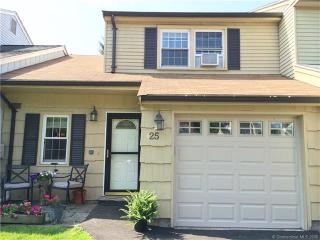 25 Pebble Ct, Hartford, CT 06111-4505