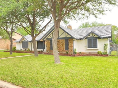 3924 Diamond Loch, Fort Worth TX  76180-8716 exterior