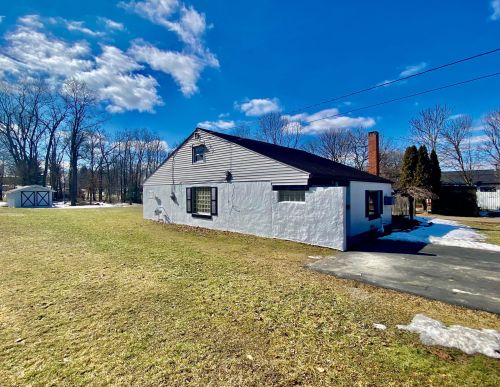 850 Grove Rd, Zanesville OH  43701-1335 exterior