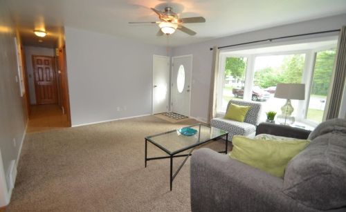 1884 Hazel Ct, Green Bay, WI 54303-6301