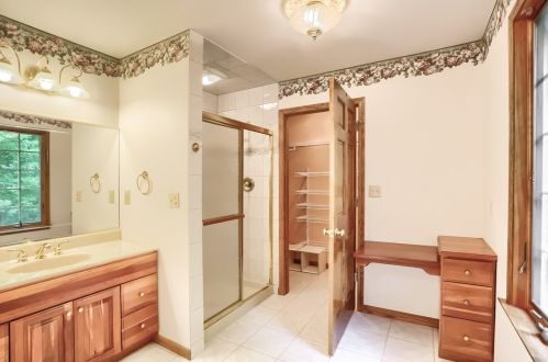 2901 Rosedale Ave, New Castle PA  16105-1217 exterior