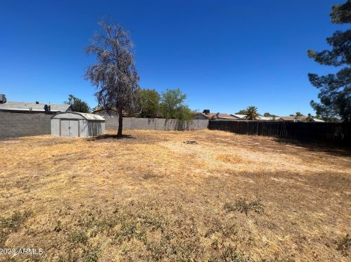 6206 Zoe Ella Way, Glendale AZ 85306-2823 exterior