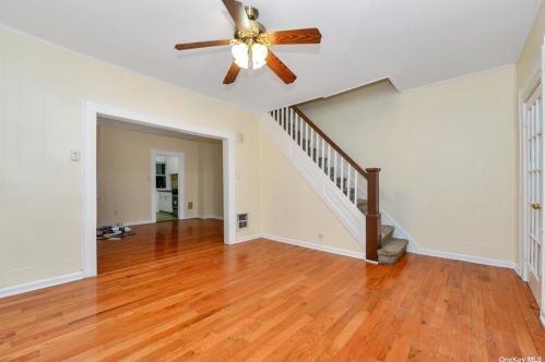 132-20 101st Ave, Jamaica, NY 11419-1025