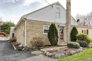 7 Locust Cir, Navy Sup Dpt, PA 17050-3131