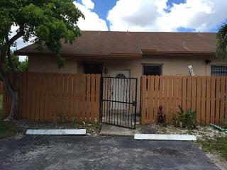 19234 67th Pl, Hialeah, FL 33015-2477