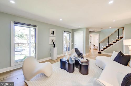 4624 Asbury Pl, Washington DC  20016-4325 exterior