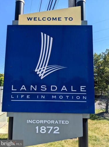 623 Crescent Ave, Lansdale PA 19446-3203 exterior