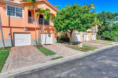 3261 Scarletta Dr, West Palm Beach, FL 33404-1863