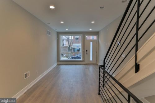 618 Mckean St, Philadelphia PA 19148-2208 exterior