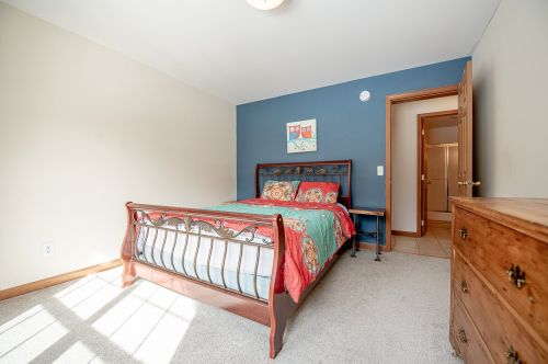 23 Jackson Rdg Rd, Danbury NH  03230-4147 exterior