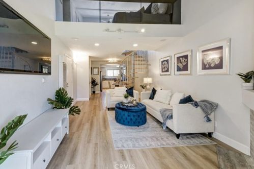 16997 Bluewater Ln, Huntington Beach, CA 92649-2928
