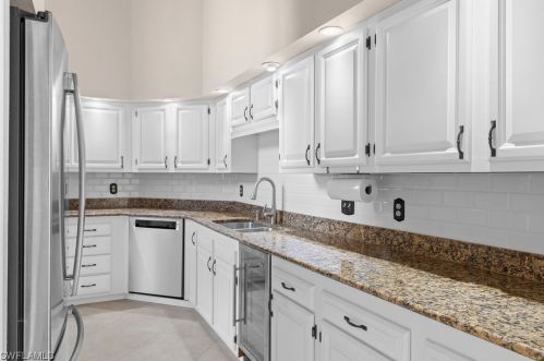 28425 Highgate Dr, Bonita Springs FL  34135-6832 exterior