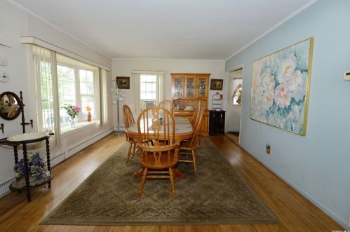 202 Harrison St, North Bellmore, NY 11710-2059