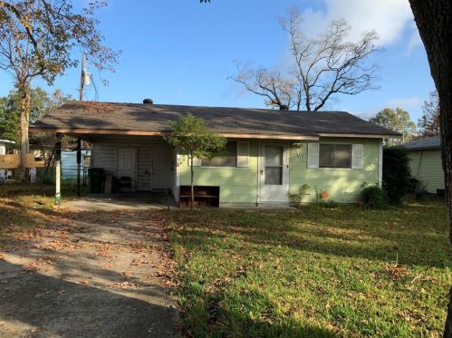 3632 Edgemont Dr, Orange, TX 77630-4544