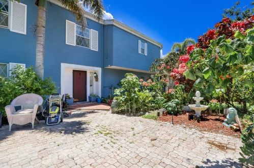 14265 80th Ave, Sebastian, FL 32958-3211