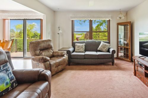 5106 William Tell Dr, West Bend, WI 53095-9332