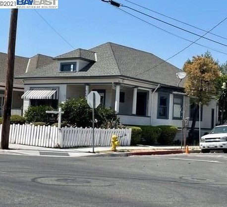 749 Julian St, San Jose, CA 95112-1806